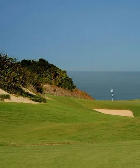 THE BLUFF HO TRAM GOLF CLUB